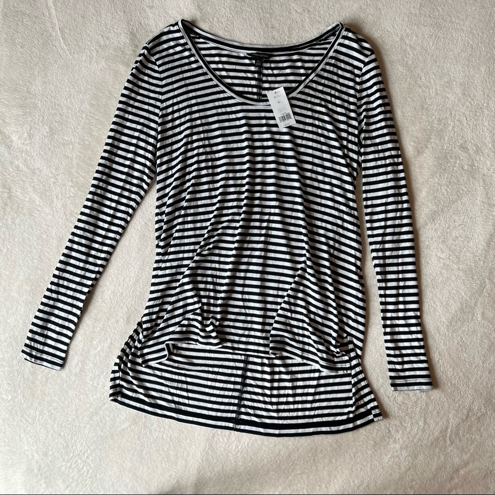 Banana Republic NWT Black And White Striped Long Sleeve High Low Blouse Modal